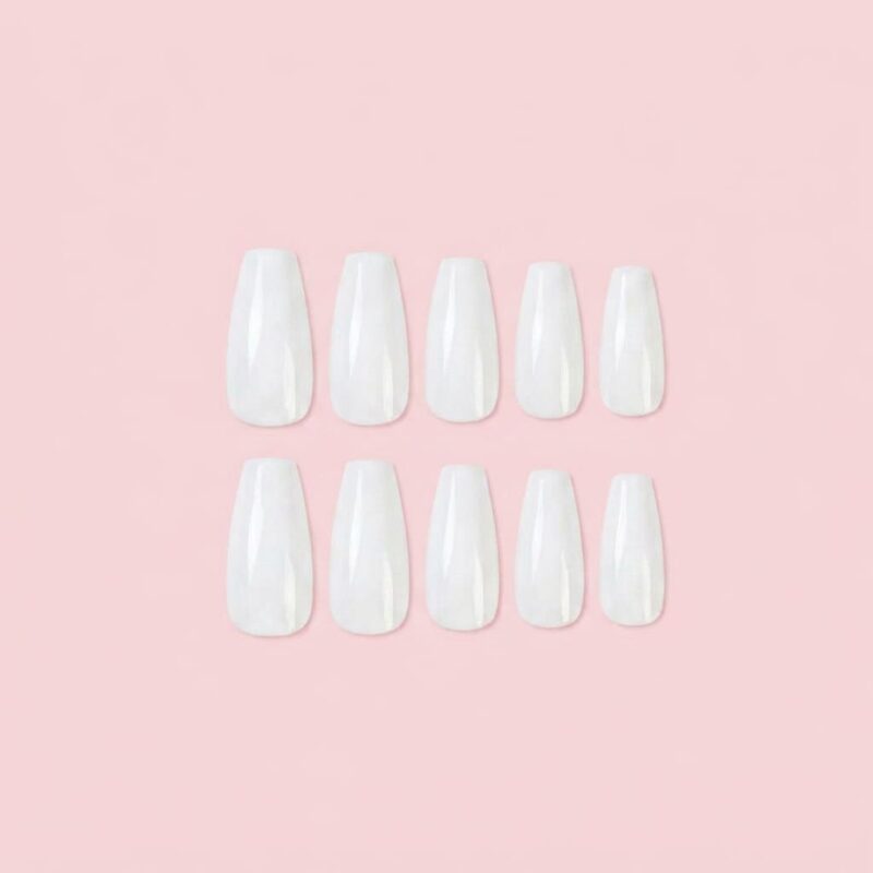 Shinny Press-on Nails (white)